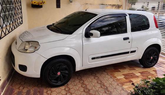 FIAT UNO 1.0 EVO VIVACE 8V FLEX 2P MANUAL FIAT UNO 1.0 EVO VIVACE 8V FLEX 2P MANUAL